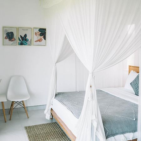 Three Palms Surf & Stay Medewi Airsatang Exterior foto